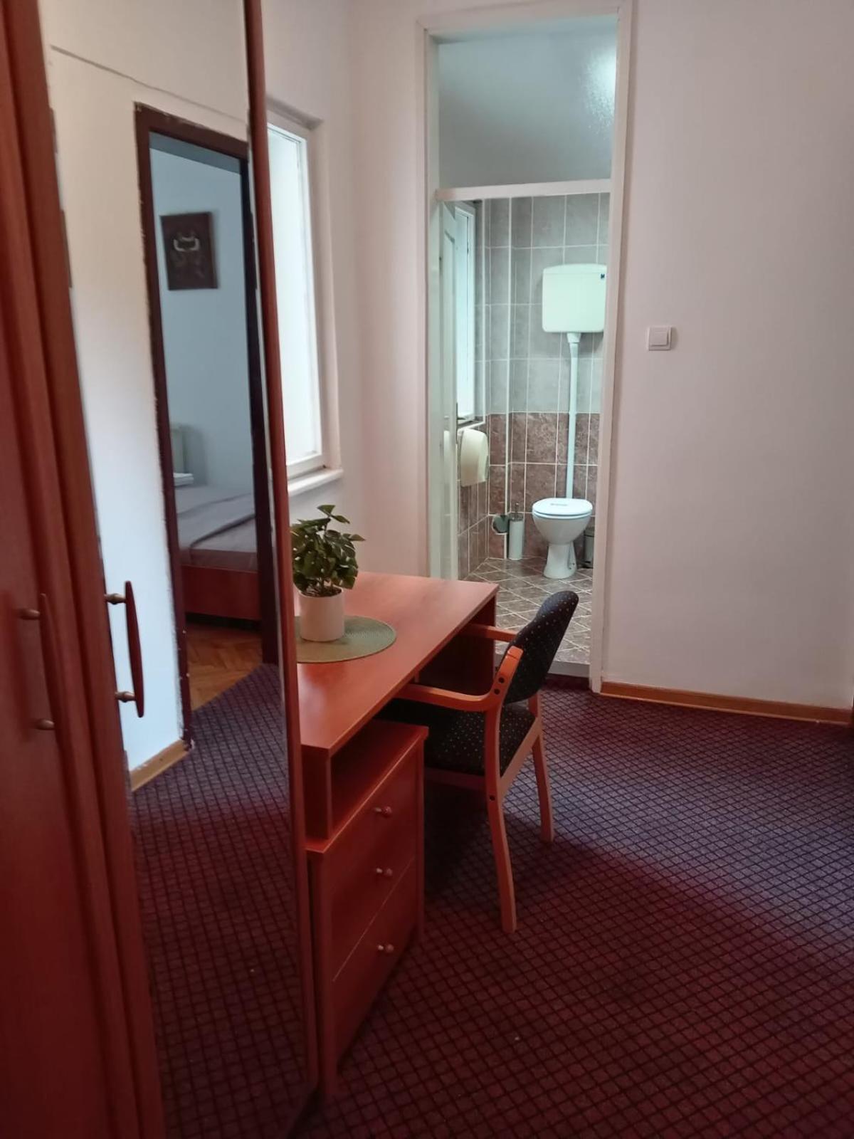 Hotel Vlasina - Vlasinsko Jezero วลาสินาริด ภายนอก รูปภาพ