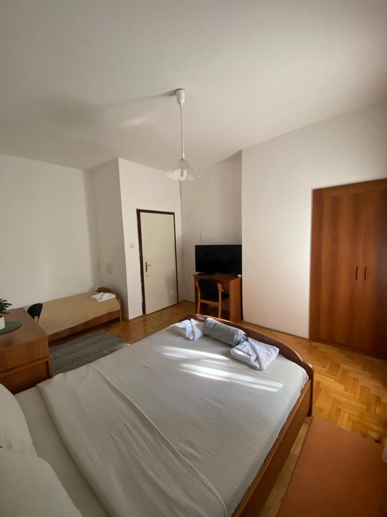 Hotel Vlasina - Vlasinsko Jezero วลาสินาริด ภายนอก รูปภาพ