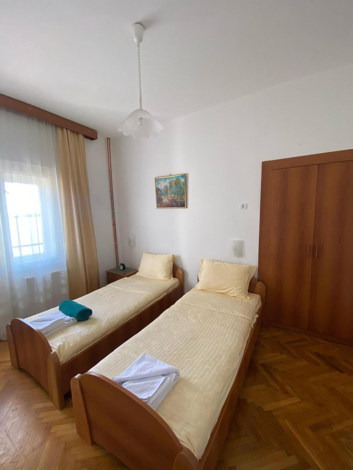 Hotel Vlasina - Vlasinsko Jezero วลาสินาริด ภายนอก รูปภาพ
