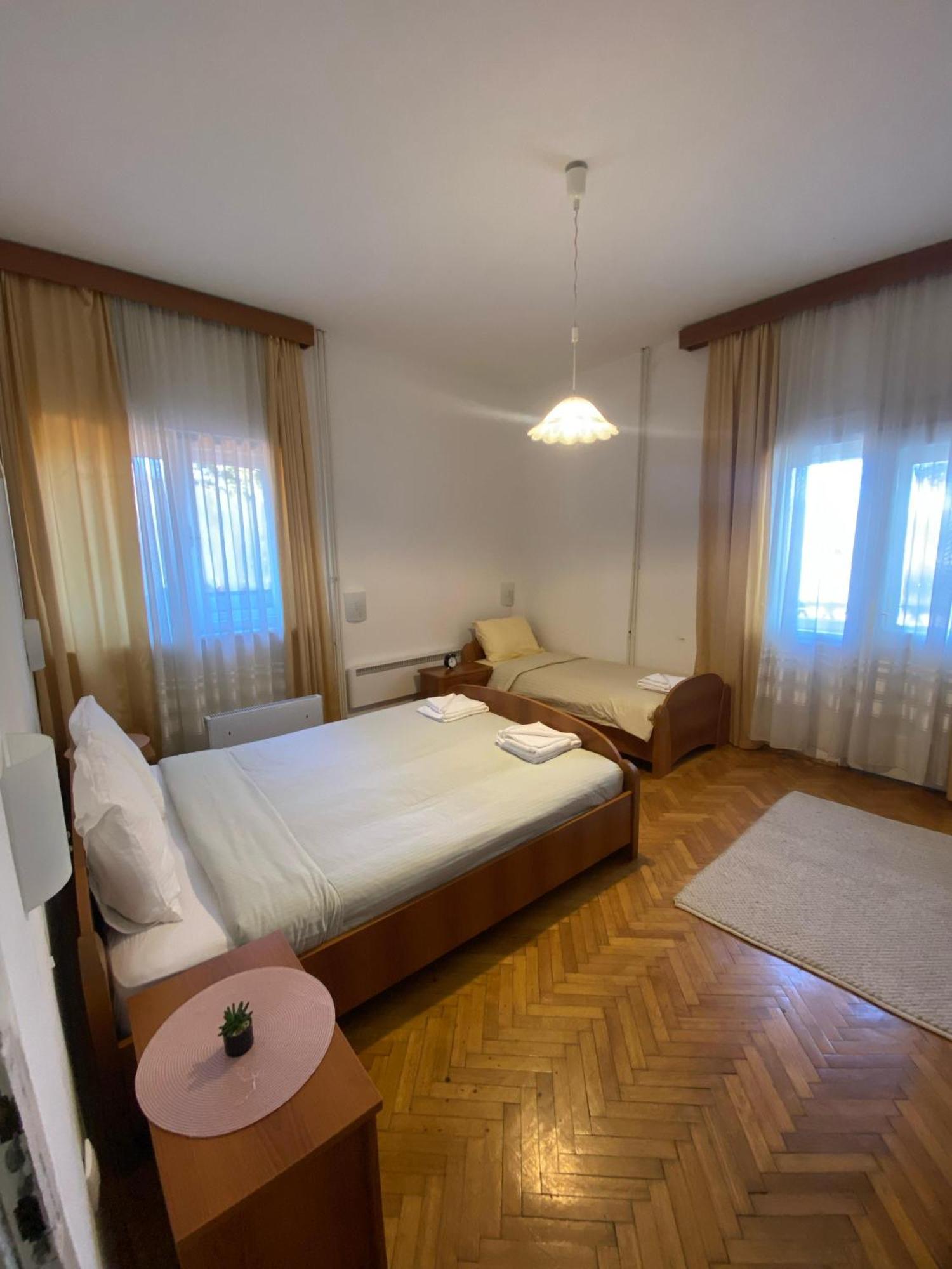Hotel Vlasina - Vlasinsko Jezero วลาสินาริด ภายนอก รูปภาพ